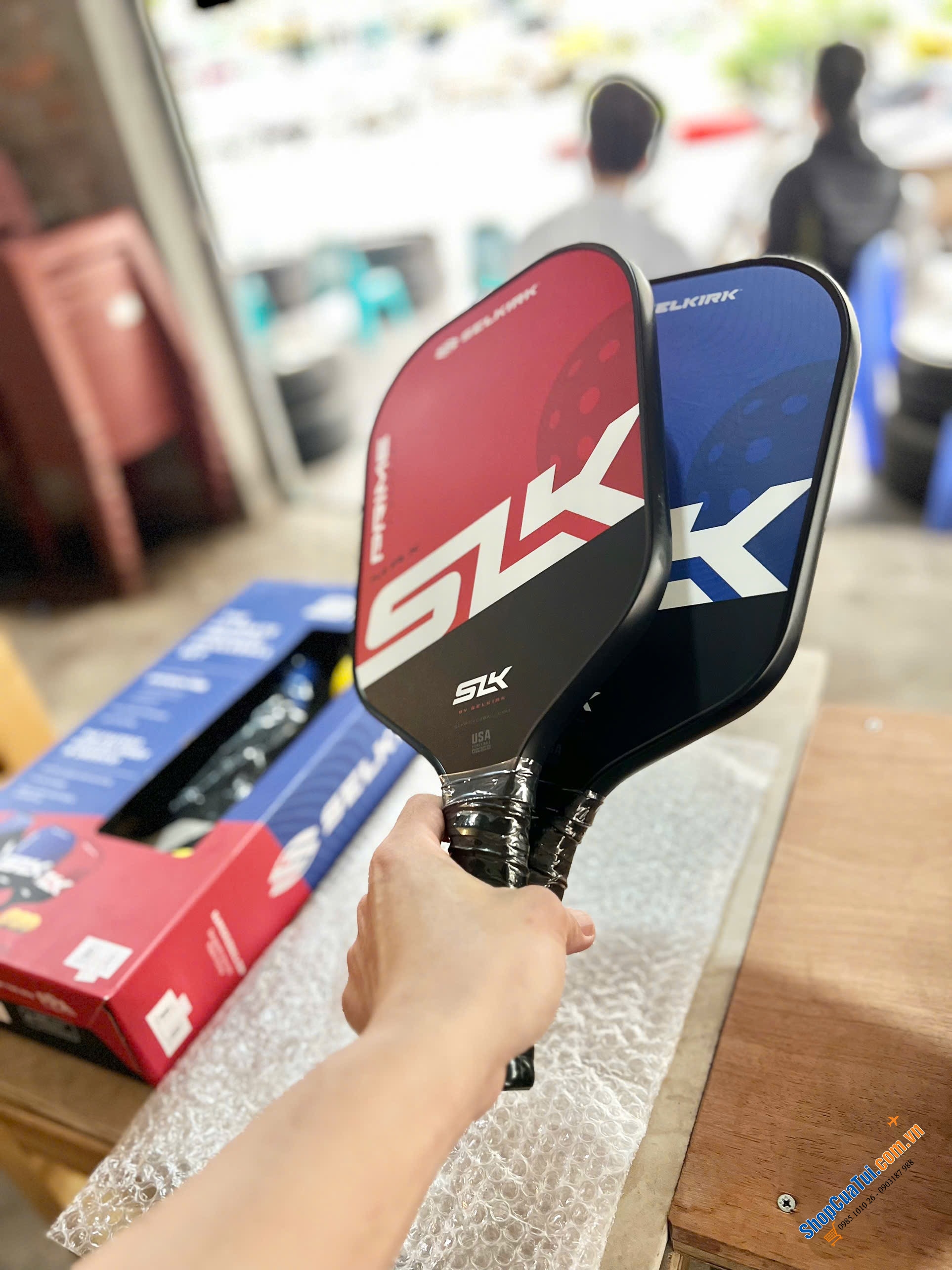 Sét vợt Pickleball SLK Prime Max gồm (2 vợt, 3 bóng & 1 túi đựng