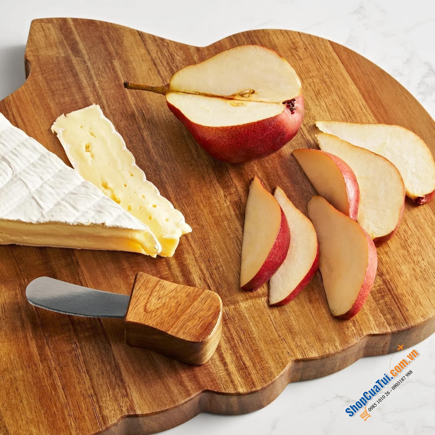 Thớt cắt kiêm khay phục vụ bí ngô The Pioneer Woman.