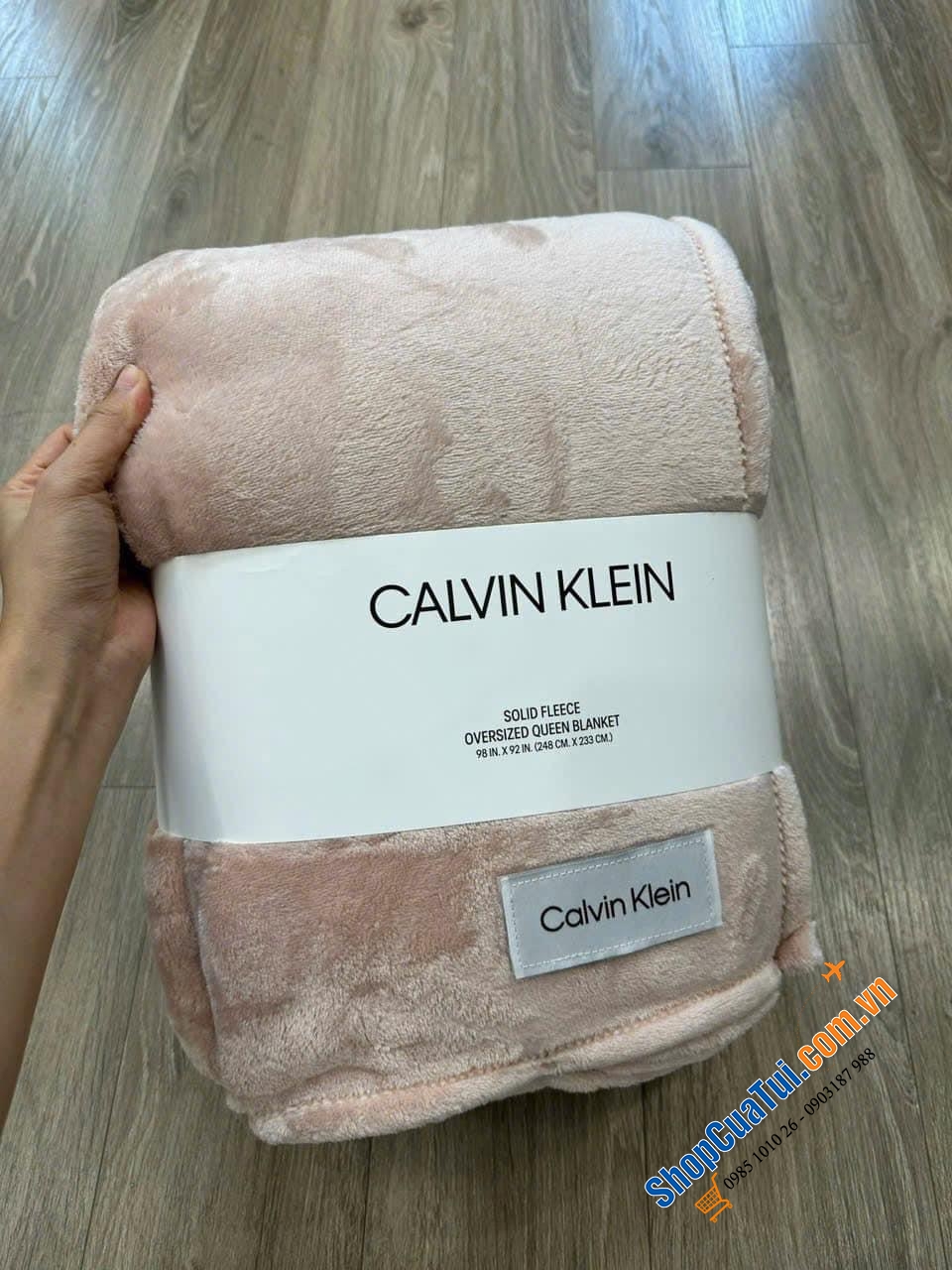 CHĂN CALVIN KLEIN.