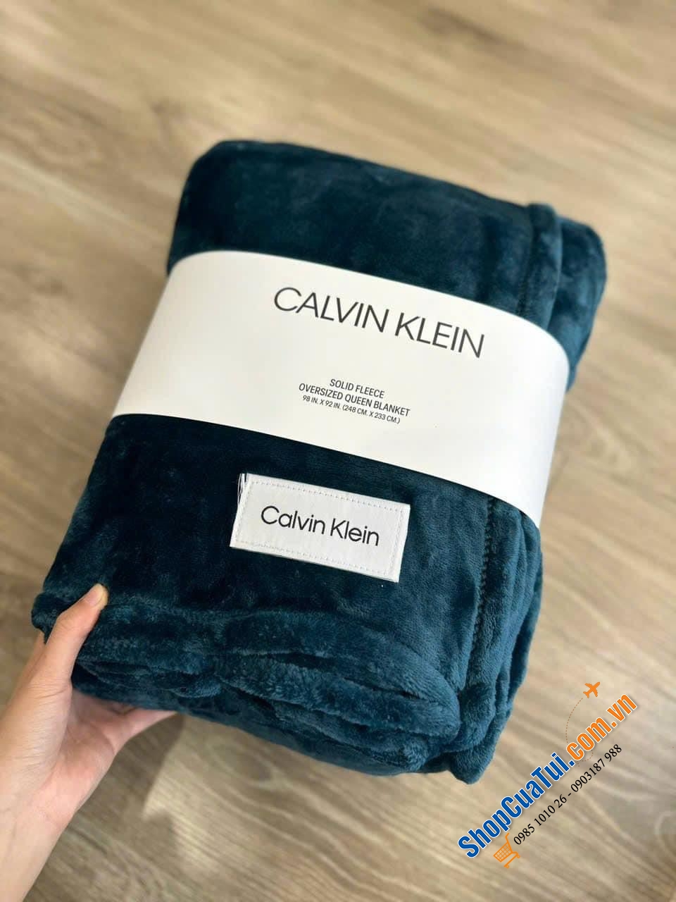 CHĂN CALVIN KLEIN.