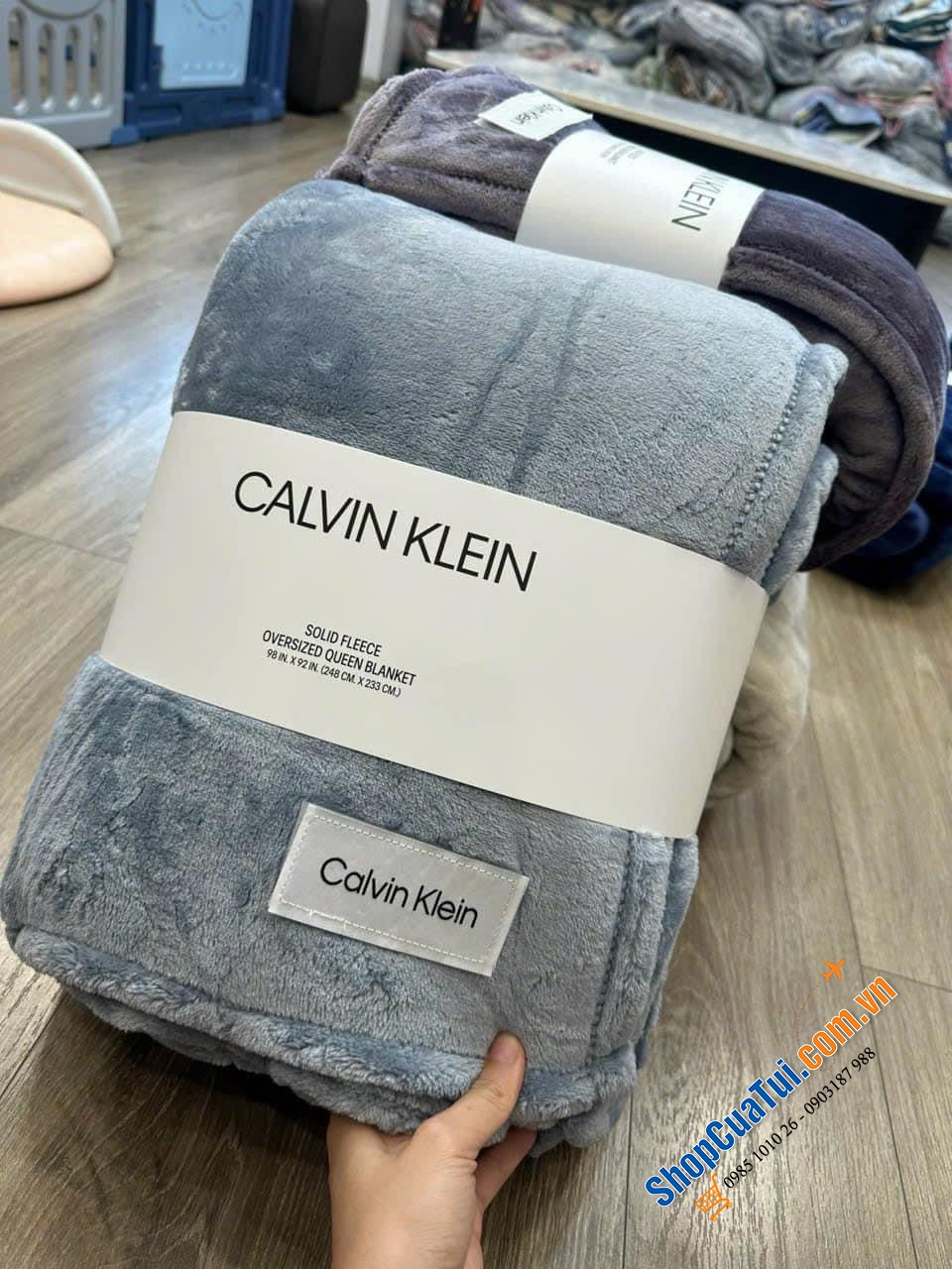 CHĂN CALVIN KLEIN.