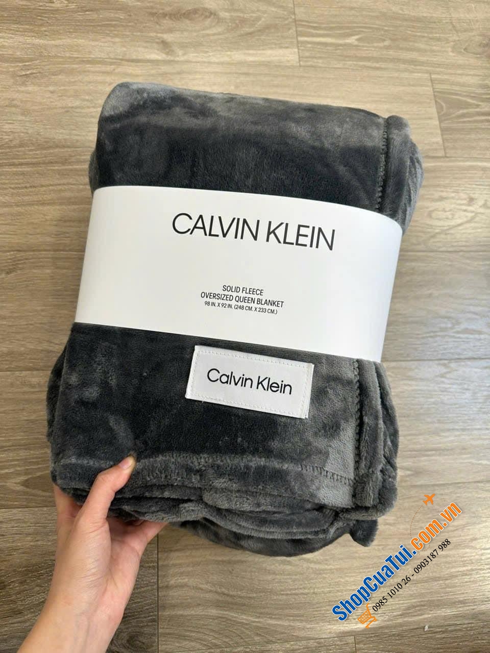 CHĂN CALVIN KLEIN.