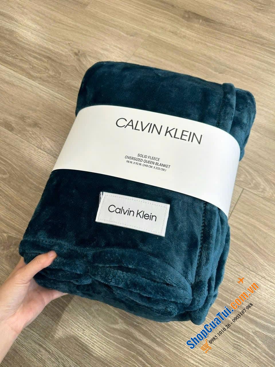 CHĂN CALVIN KLEIN.