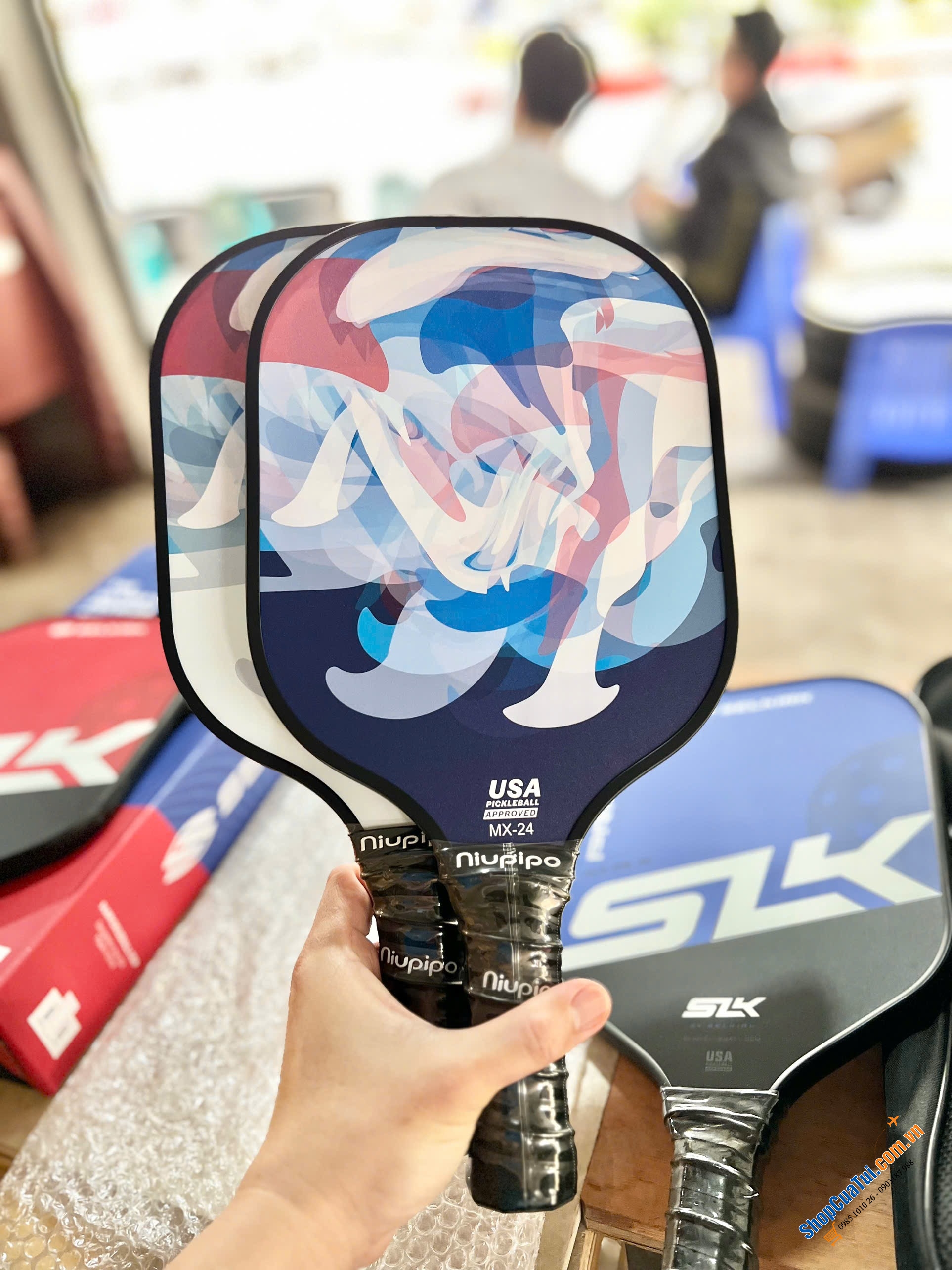 SÉT 2 VỢT PICKLEBALL NIUPIPO thương hiệu Mỹ gồm 2 vợt nhẹ 235g, 1 túi đựng và 4 bóng