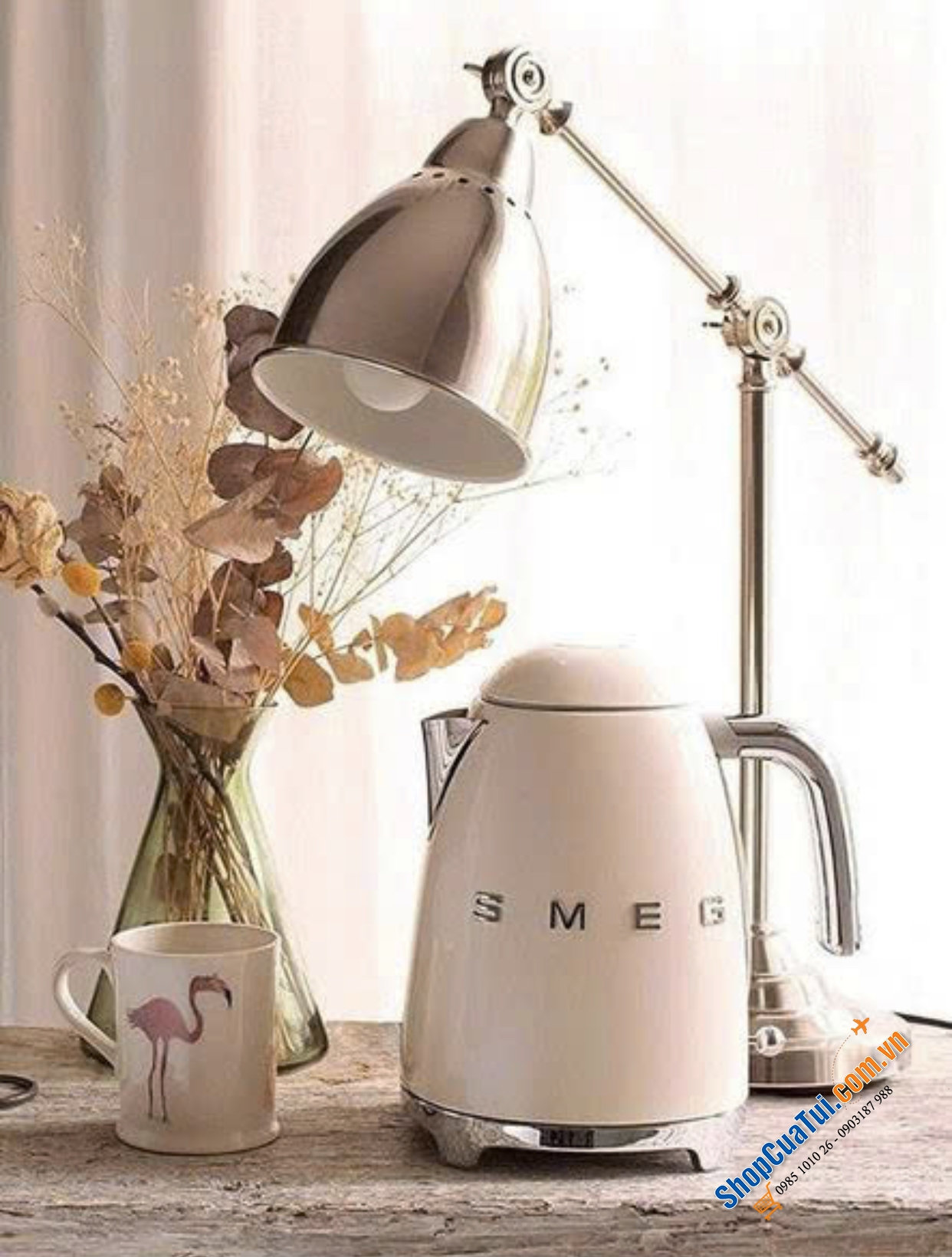 Ấm siêu tốc SMEG KLF03CREU không chỉnh nhiệt (màu kem).