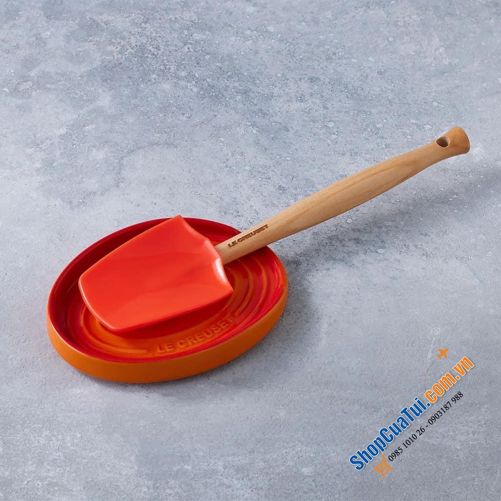 Khay Đựng Muỗng Bằng Sành Sứ Cao Cấp Le Creuset - MÀU ĐỎ - Gác muôi gác thìa đũa hình bầu dục