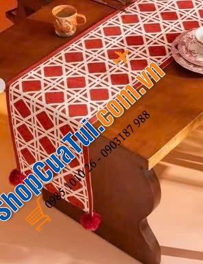 Khăn trải bàn Morocco mang sắc đỏ rộn ràng tô điểm cho bàn ăn, bàn trà ngày Tết size 35x180cm.