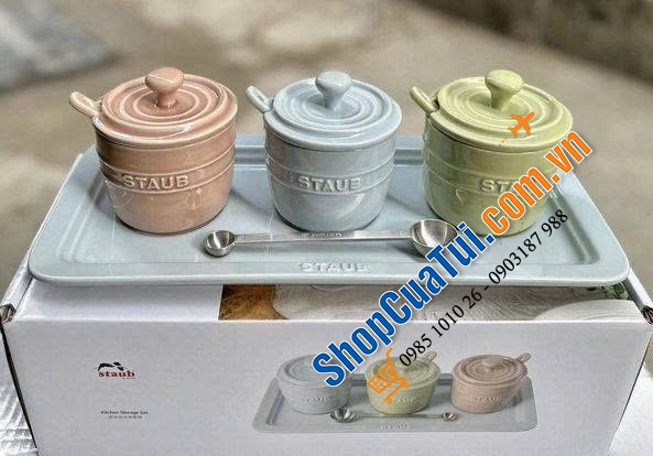 Set 3 hũ đựng gia vị Staub kèm khay sang xịn mịn (màu độc lạ, hiếm).