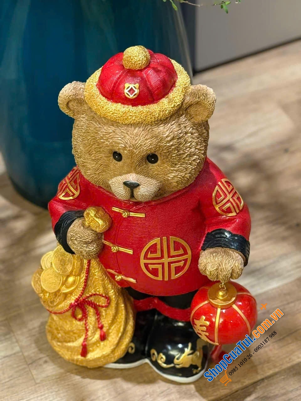 Rực rỡ với Gấu Tết Lunar new year bear từ siêu thị Costco 31,5 x 23,6 x 48cm