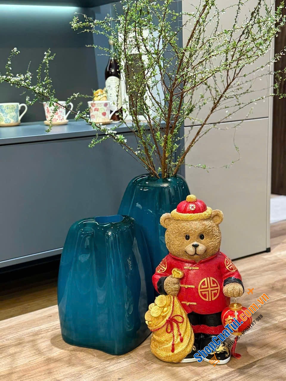 Rực rỡ với Gấu Tết Lunar new year bear từ siêu thị Costco 31,5 x 23,6 x 48cm