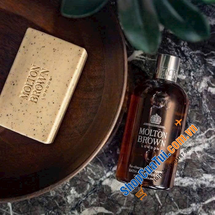Sữa Tắm Dành Cho Nam Molton Brown Re- Charge Black Pepper 300ml