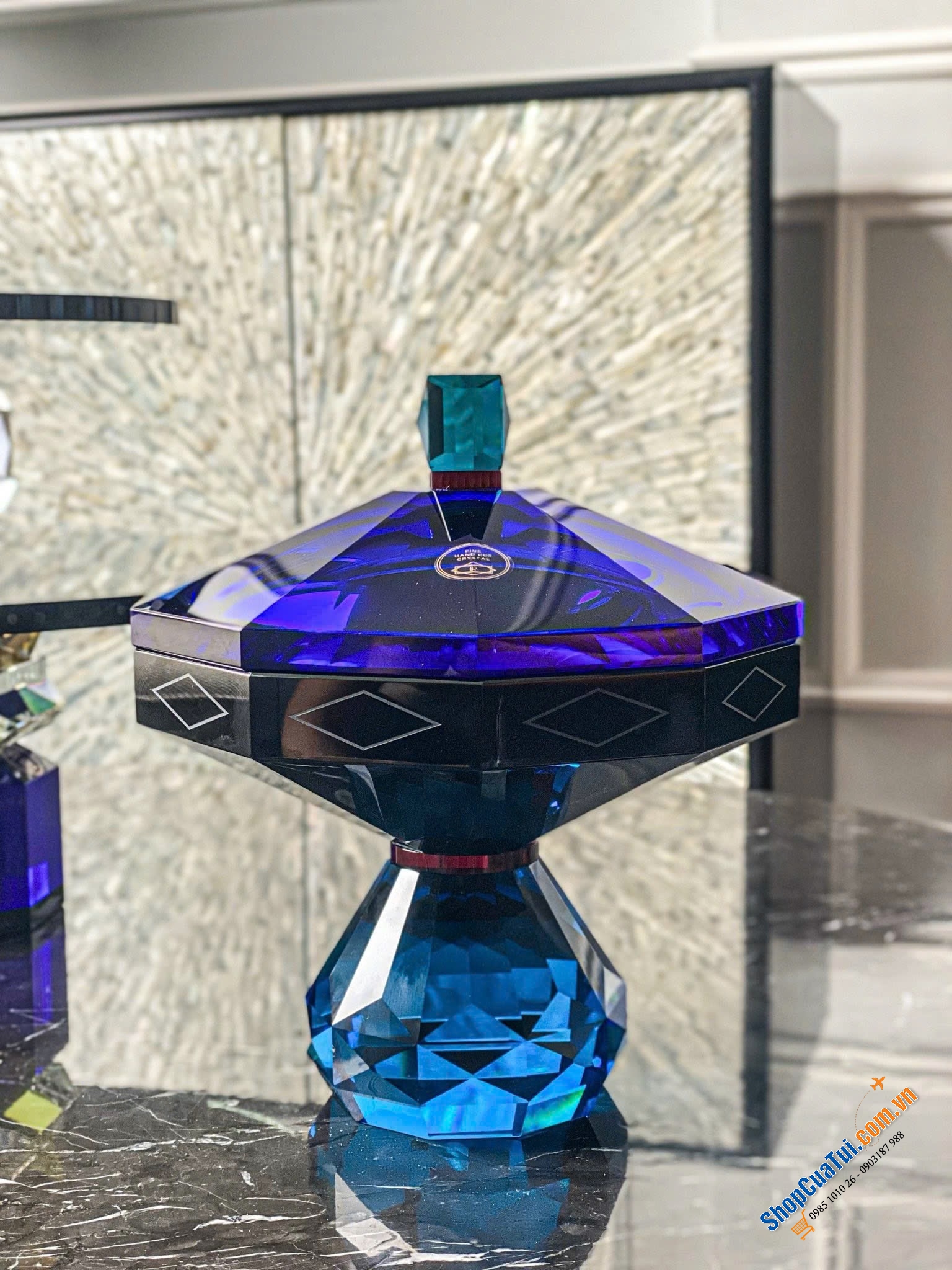 Chân bồng có nắp Reflections Copenhagen Hamptons Bonbonniere đựng bánh kẹo, muối tắm, hoa oải hương hoặc đồ trang sức cao cấp