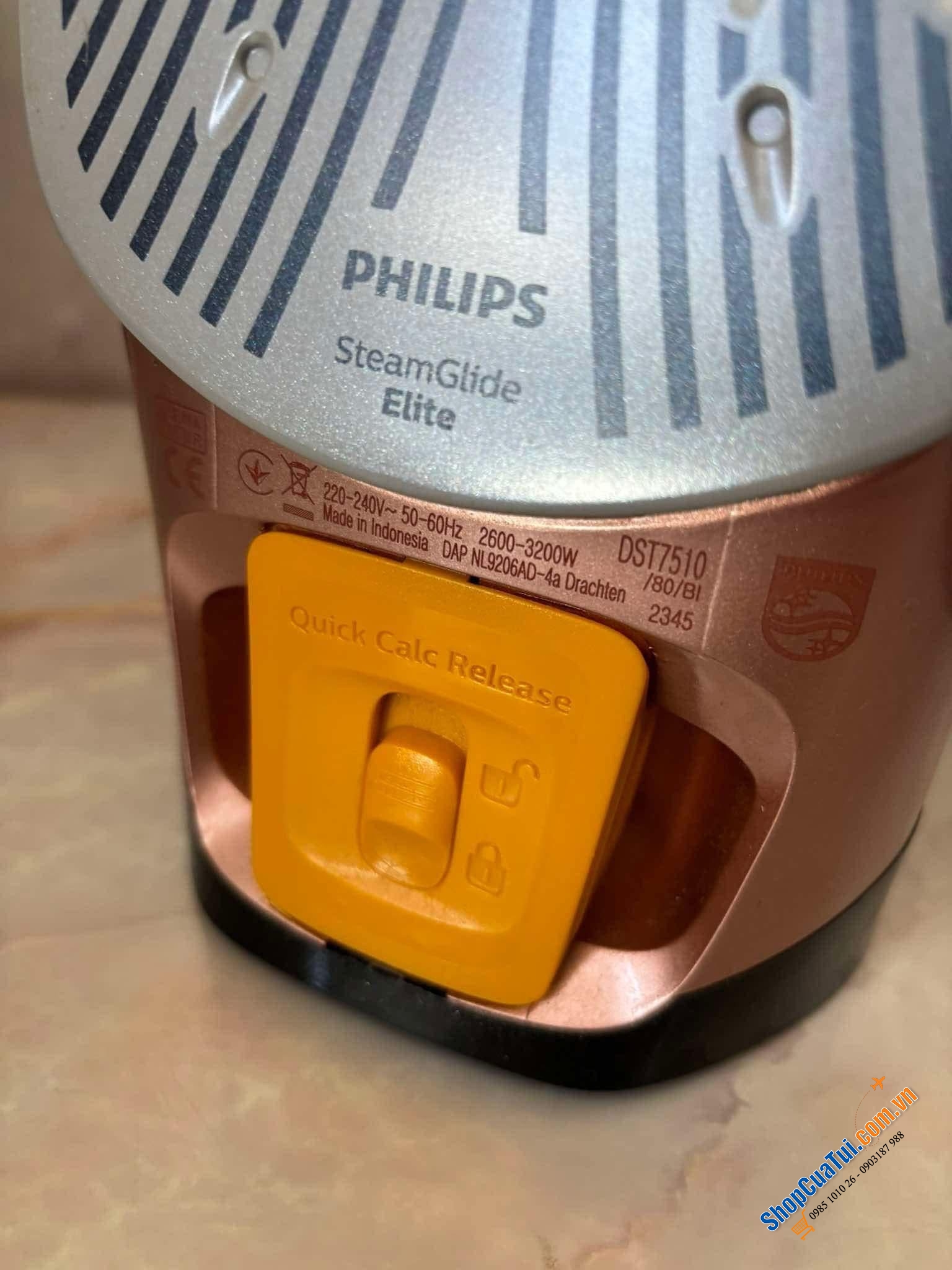 Bàn là hơi nước Philips Azur 7500 Series DST7510/80 (màu xanh dương/vàng).