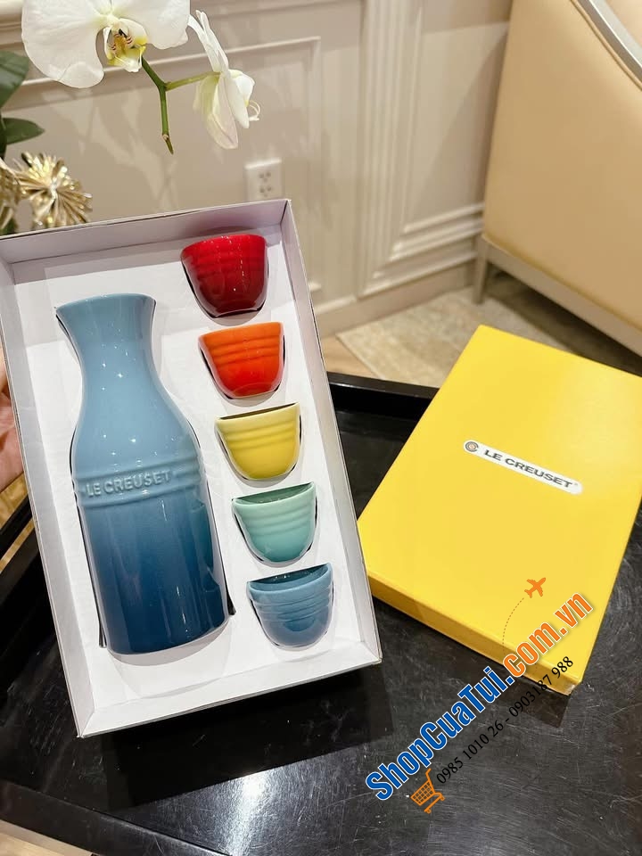 Sét bình kèm cốc uống Sake, rịu mạnh Le Creuset.
