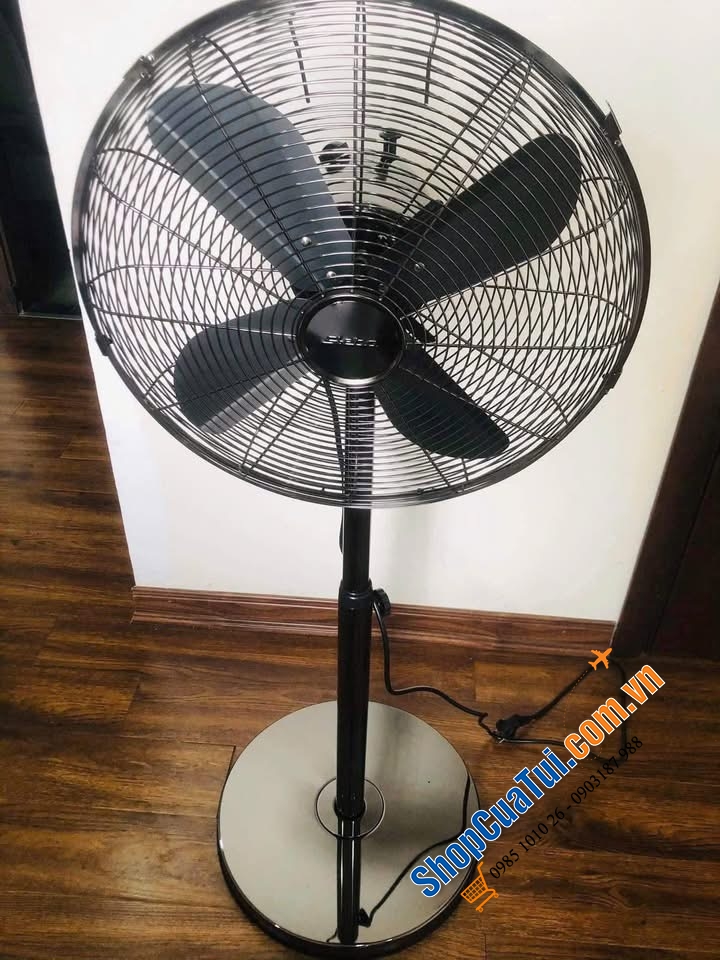 Quạt cây màu bạc đen Steba VTS6.