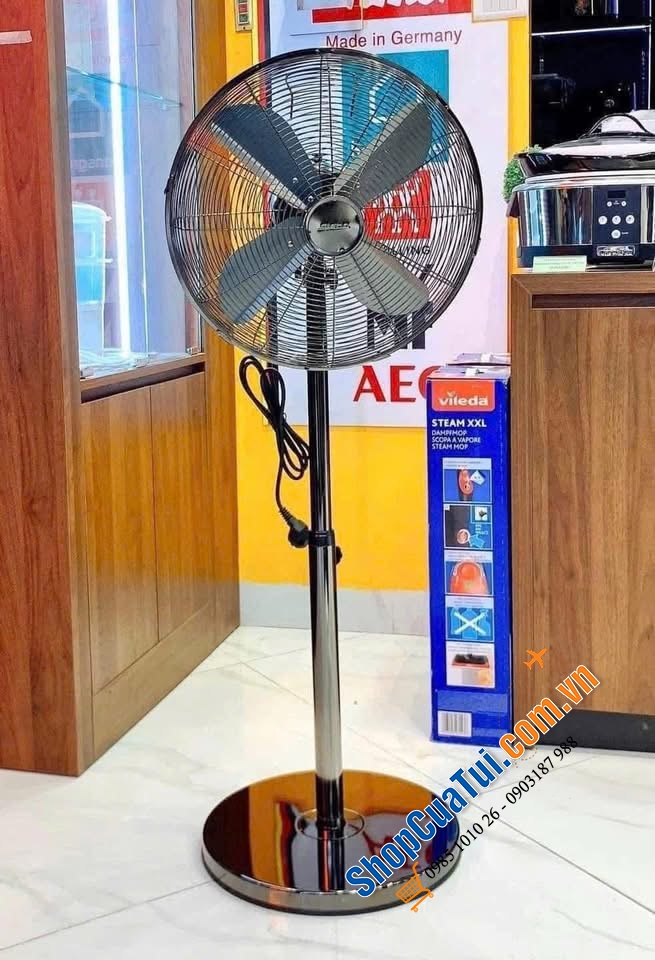 Quạt cây màu bạc đen Steba VTS6.