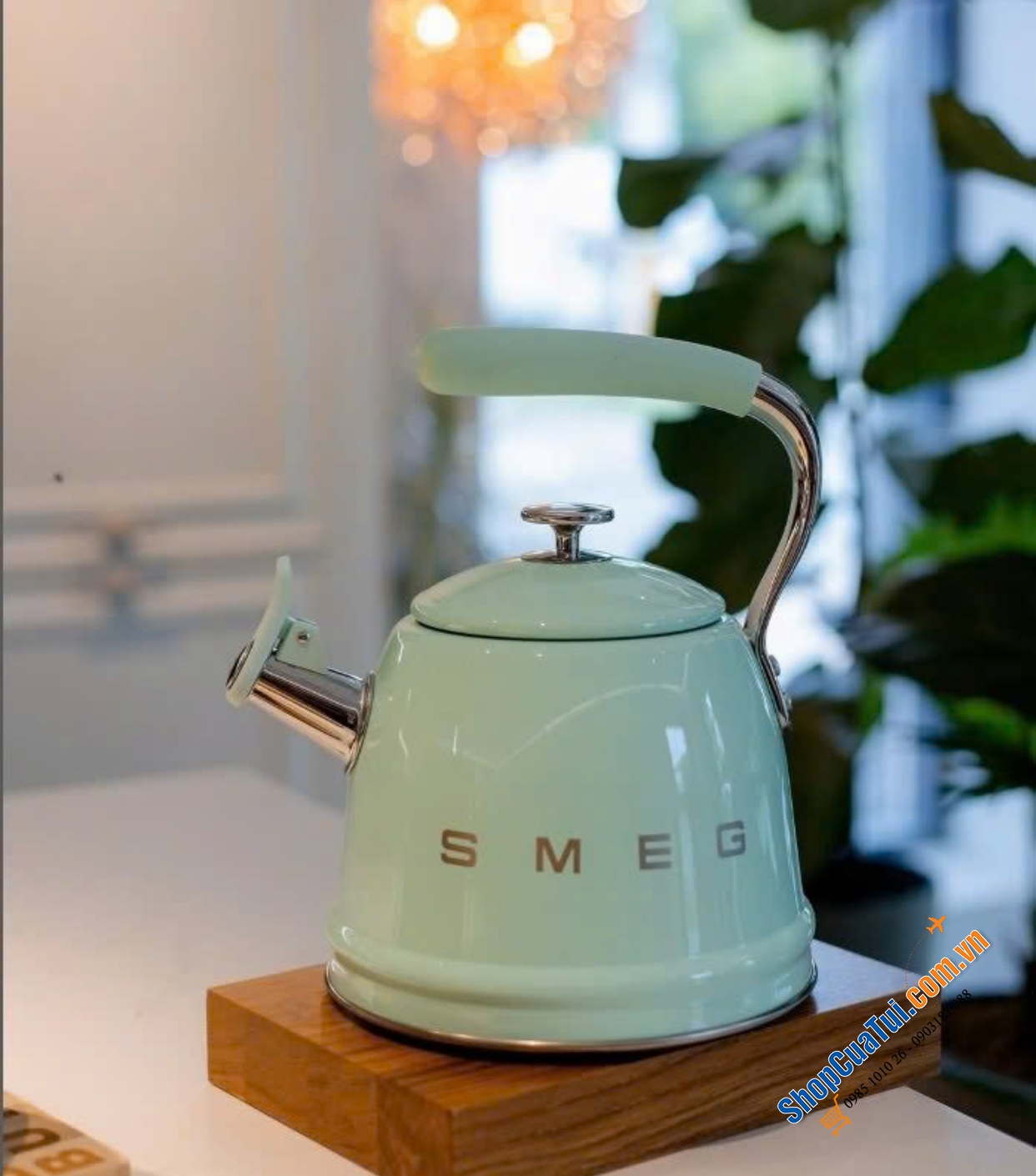 Ấm đun bếp từ Smeg 2,3L  có còi MÀU XANH - SMEG CKLW2001PG 2.3LT WHISTLING KETTLE PASTEL GREEN