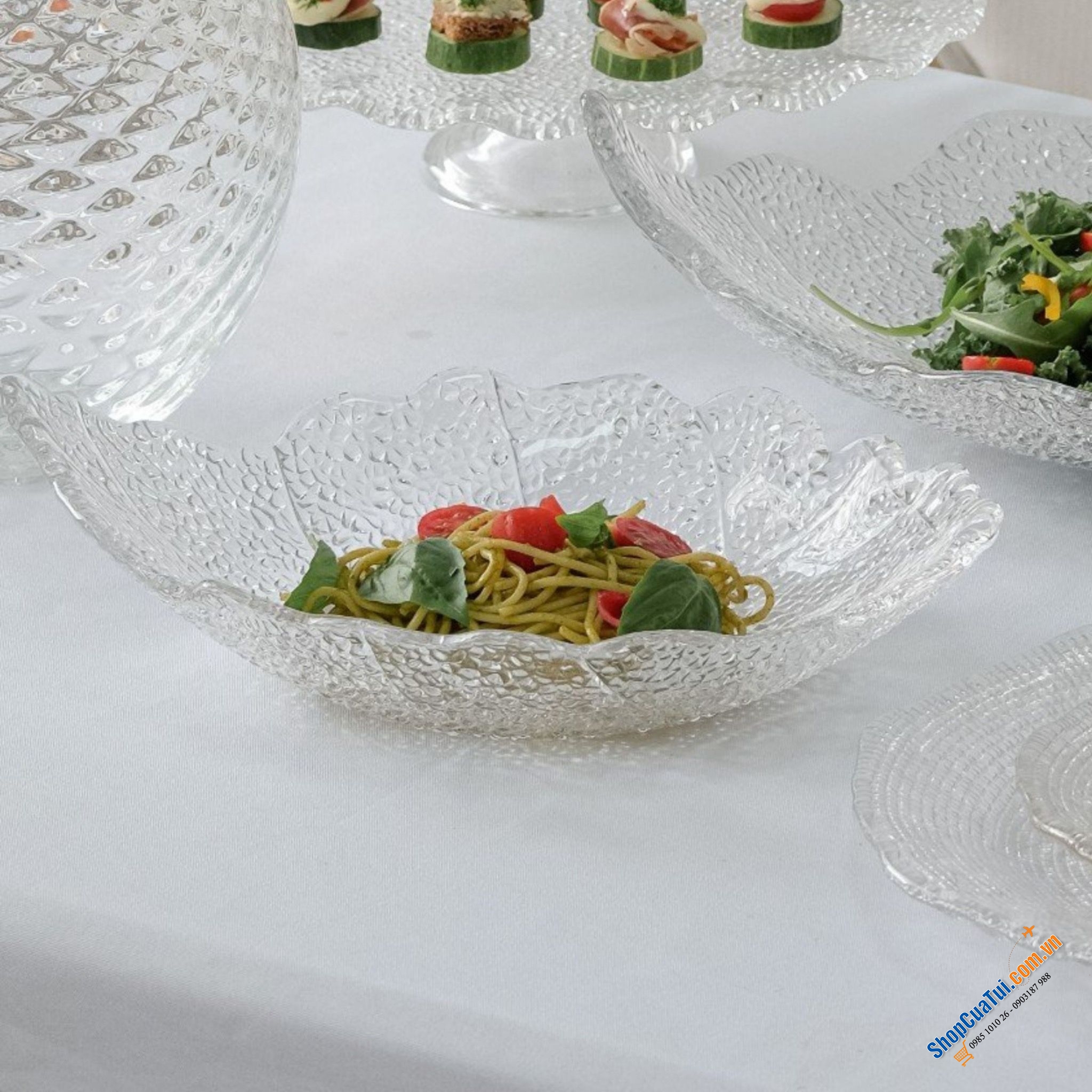 Đĩa lá IVV Madagascar 42 x 28cm màu TRẮNG