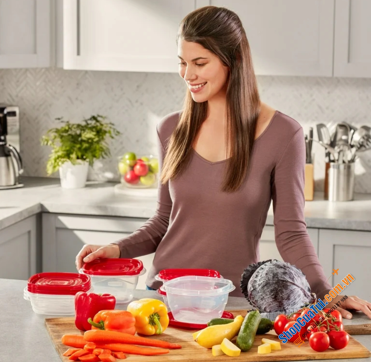 Hộp đựng thực phẩm Rubbermaid TakeAlongs 40 món (20 Hộp) màu đỏ Ruby - Made in USA