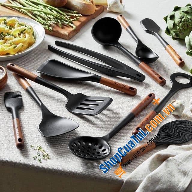 Kẹp gắp thực phẩm Staub Tools - dụng cụ nấu ăn được yêu thích bởi các đầu bếp chuyên nghiệp và gia đình